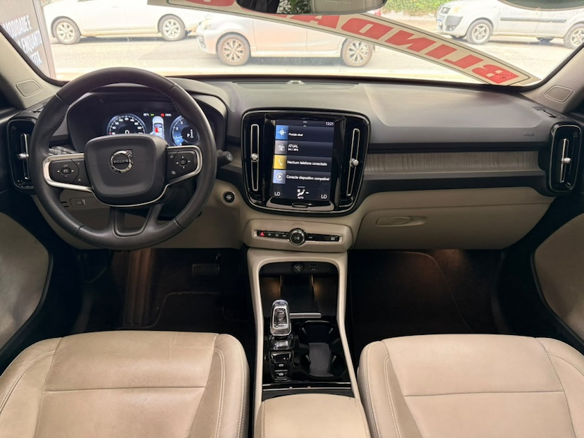 Foto do veículo VOLVO XC40 2.0 T4 GASOLINA INSCRIPTION GEARTRONIC 2020 66.299 KM 177.777,00