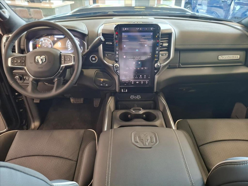 Foto do veículo RAM 3500 6.7 I6 TURBO DIESEL LARAMIE NIGHT EDITION CD 4X4  AUTOMÁTICO 2026 0 KM 531.900,00