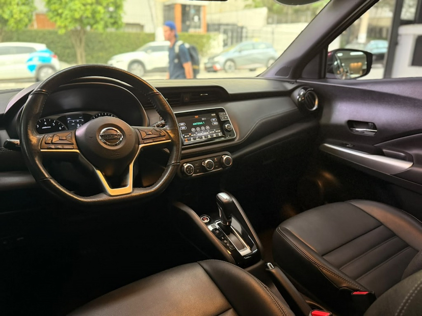 Foto do veículo NISSAN KICKS 1.6 16V FLEXSTART SV 4P XTRONIC 2021 51.065 KM 89.777,00