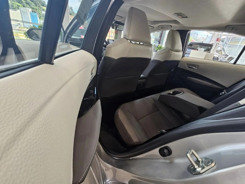 Foto do veículo TOYOTA COROLLA 1.8 VVT-I HYBRID FLEX ALTIS PREMIUM CVT 2026 0 KM 195.490,00