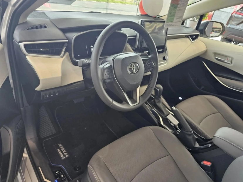 Foto do veículo TOYOTA COROLLA 1.8 VVT-I HYBRID FLEX ALTIS PREMIUM CVT 2026 0 KM 195.490,00