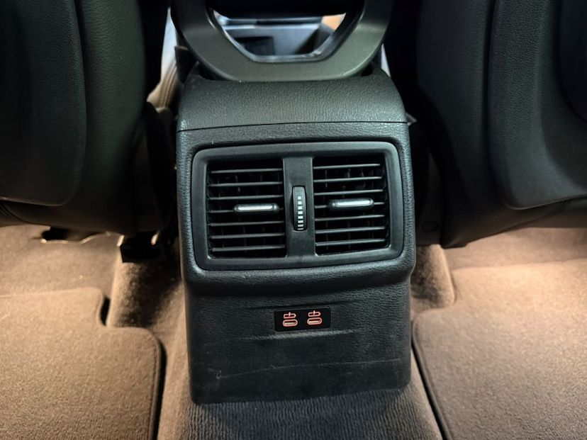 Foto do veículo BMW X1 2.0 16V TURBO ACTIVEFLEX SDRIVE20I 4P AUTOMÁTICO 2019 90.560 KM 138.777,00