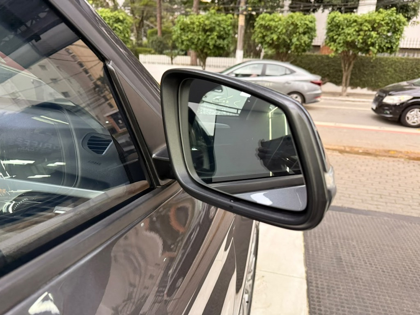 Foto do veículo BMW X1 2.0 16V TURBO ACTIVEFLEX SDRIVE20I 4P AUTOMÁTICO 2019 90.560 KM 138.777,00