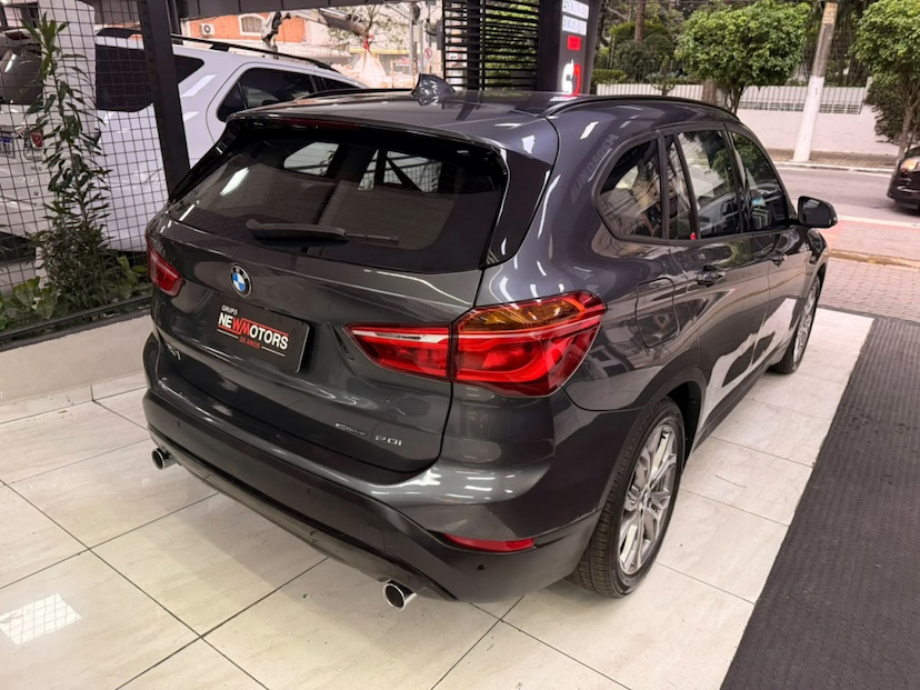 Foto do veículo BMW X1 2.0 16V TURBO ACTIVEFLEX SDRIVE20I 4P AUTOMÁTICO 2019 90.560 KM 138.777,00