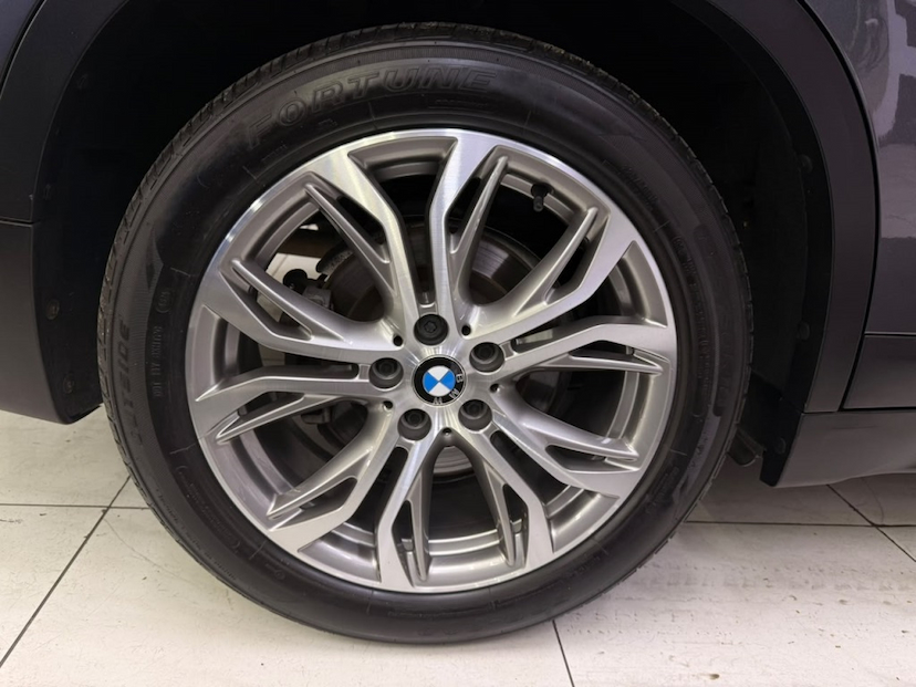 Foto do veículo BMW X1 2.0 16V TURBO ACTIVEFLEX SDRIVE20I 4P AUTOMÁTICO 2019 90.560 KM 138.777,00