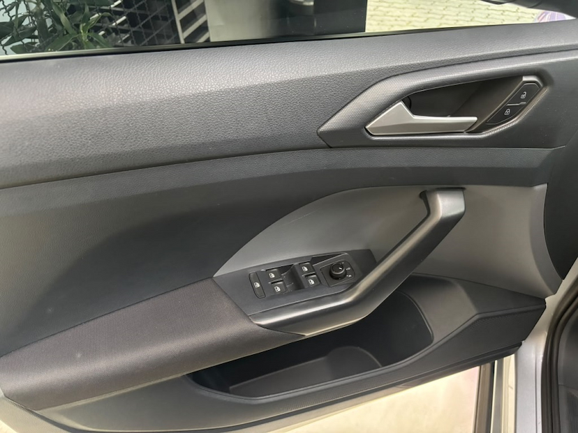 Foto do veículo VOLKSWAGEN T-CROSS 1.0 200 TSI TOTAL FLEX SENSE AUTOMÁTICO 2024 36.953 KM 101.777,00