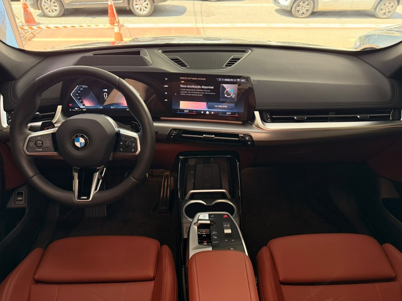 Foto do veículo BMW X1 2.0 16V TURBO GASOLINA SDRIVE20I M SPORT STEPTRONIC 2026 2.098 KM R$ 334.777,00