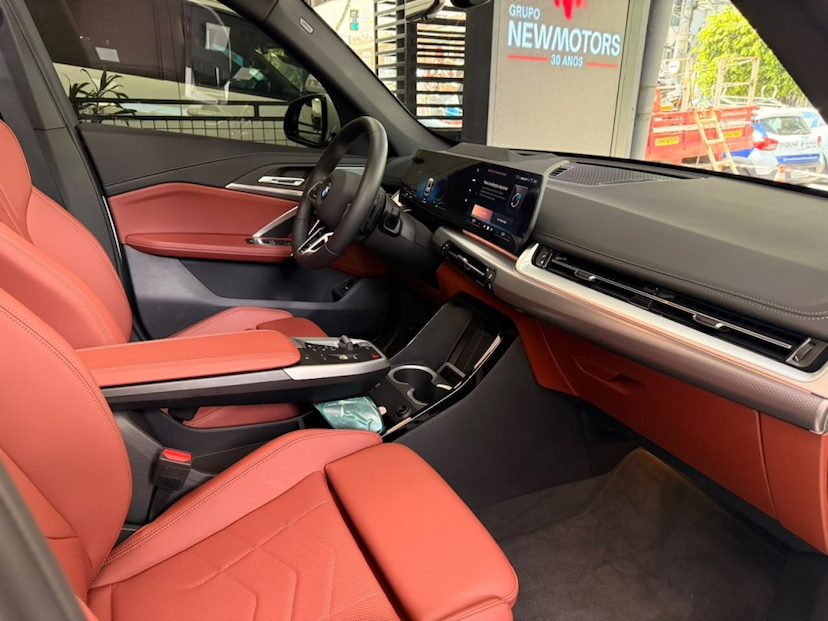 Foto do veículo BMW X1 2.0 16V TURBO GASOLINA SDRIVE20I M SPORT STEPTRONIC 2026 2.098 KM R$ 334.777,00
