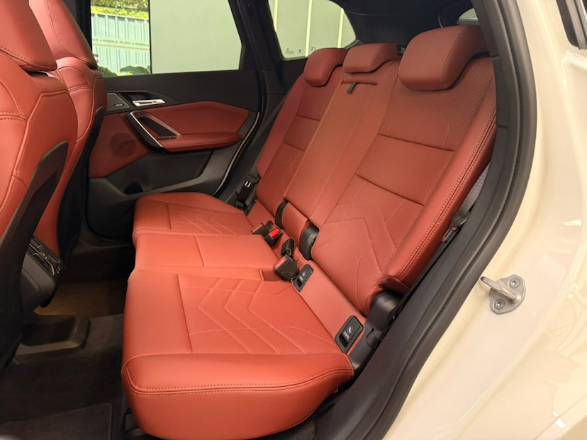 Foto do veículo BMW X1 2.0 16V TURBO GASOLINA SDRIVE20I M SPORT STEPTRONIC 2026 2.098 KM R$ 334.777,00