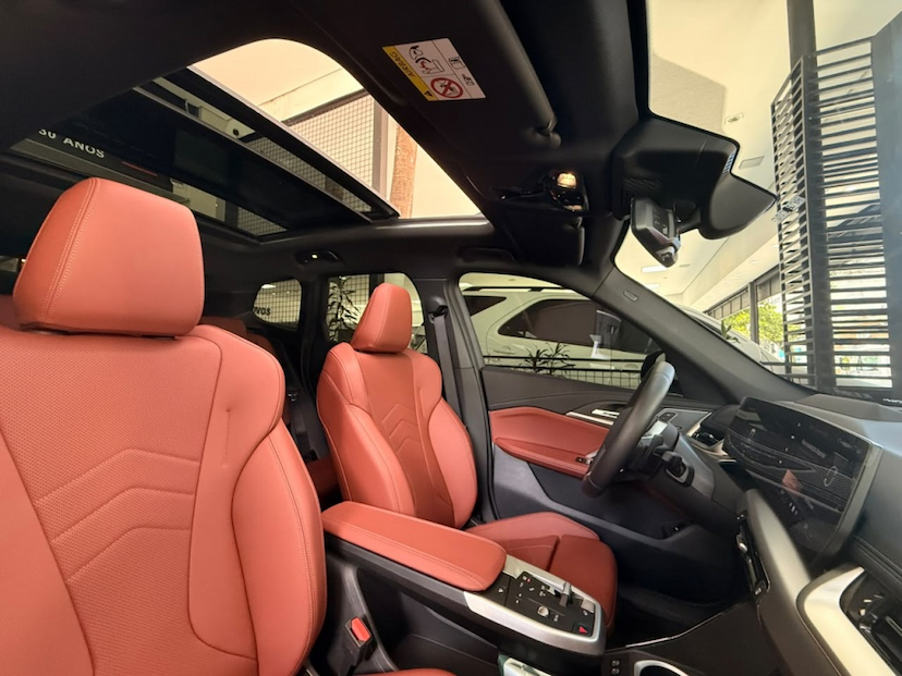 Foto do veículo BMW X1 2.0 16V TURBO GASOLINA SDRIVE20I M SPORT STEPTRONIC 2026 2.098 KM R$ 334.777,00