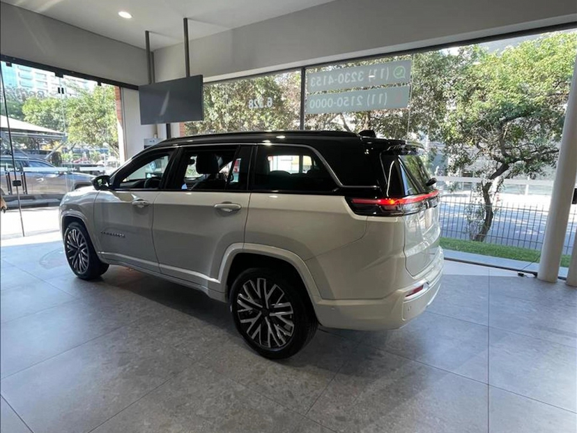Foto do veículo JEEP COMMANDER 1.3 T270 TURBO FLEX OVERLAND AT6 2026 0 KM 249.500,00