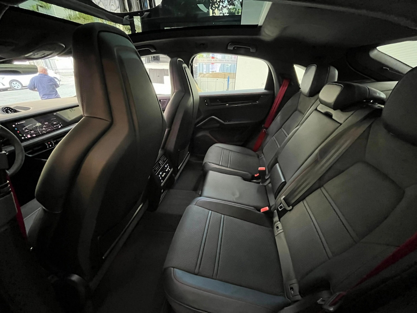 Foto do veículo PORSCHE CAYENNE 4.0 V8 GASOLINA GTS COUPÉ AWD TIPTRONIC S 2025 0 KM 1.149.777,00