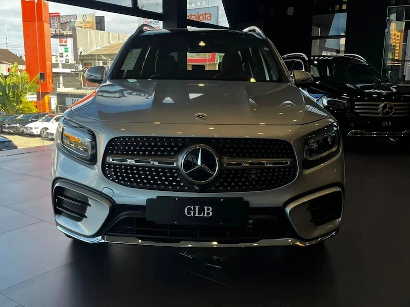 Foto do veículo MERCEDES-BENZ GLB 220 2.0 MHEV AMG LINE 4MATIC 8G-DCT 2026 0 KM 391.800,00