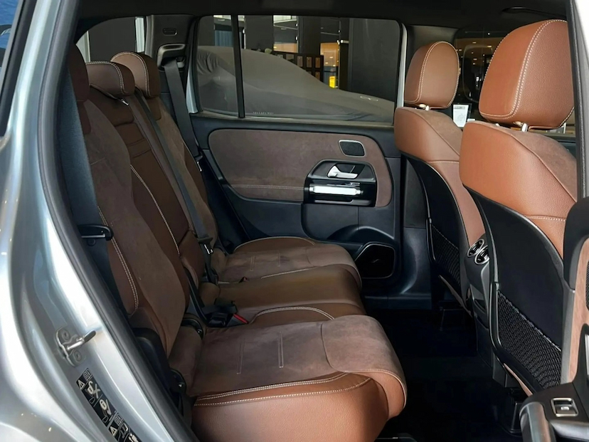 Foto do veículo MERCEDES-BENZ GLB 220 2.0 MHEV AMG LINE 4MATIC 8G-DCT 2026 0 KM 391.800,00