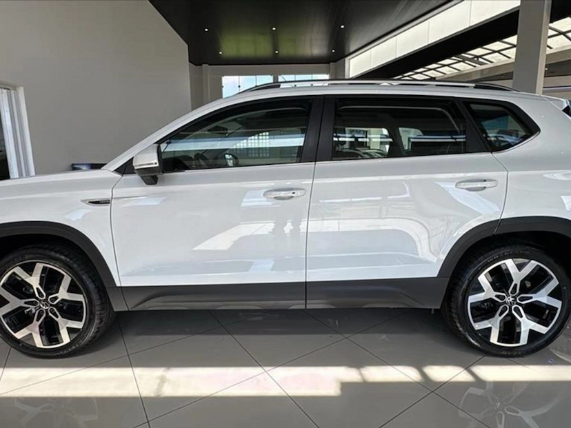 Foto do veículo VOLKSWAGEN TAOS 1.4 250 TSI TOTAL FLEX HIGHLINE AUTOMÁTICO 2026 0 KM 223.777,00