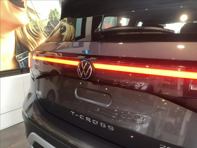 Foto do veículo VOLKSWAGEN T-CROSS 1.0 200 TSI TOTAL FLEX COMFORTLINE AUTOMÁTICO 2026 0 KM 153.900,00