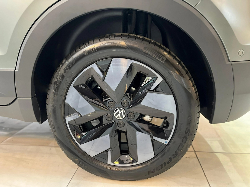 Foto do veículo VOLKSWAGEN T-CROSS 1.4 250 TSI TOTAL FLEX EXTREME AUTOMÁTICO 2026 0 KM 254.777,00