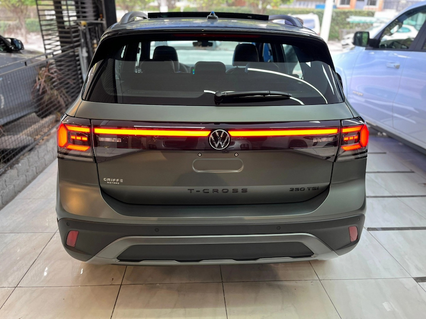 Foto do veículo VOLKSWAGEN T-CROSS 1.4 250 TSI TOTAL FLEX EXTREME AUTOMÁTICO 2026 0 KM 254.777,00