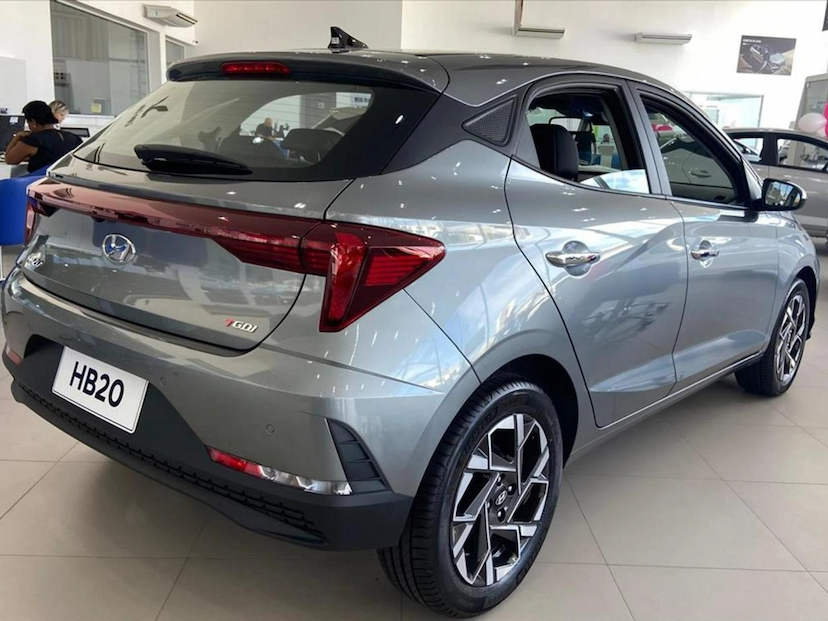 Foto do veículo HYUNDAI HB20 1.0 TGDI FLEX PLATINUM AUTOMÁTICO 2027 0 KM 122.300,00