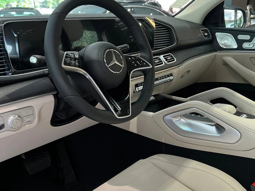 Foto do veículo MERCEDES-BENZ GLE 450D 3.0 I6 MHEV DIESEL 4MATIC 9G-TRONIC 2026 0 KM 829.900,00