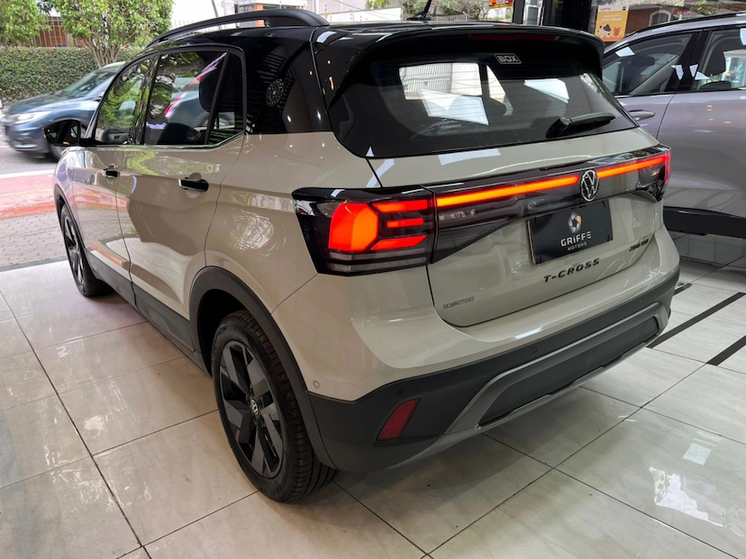 Foto do veículo VOLKSWAGEN T-CROSS 1.4 250 TSI TOTAL FLEX EXTREME AUTOMÁTICO 2026 0 KM 178.777,00