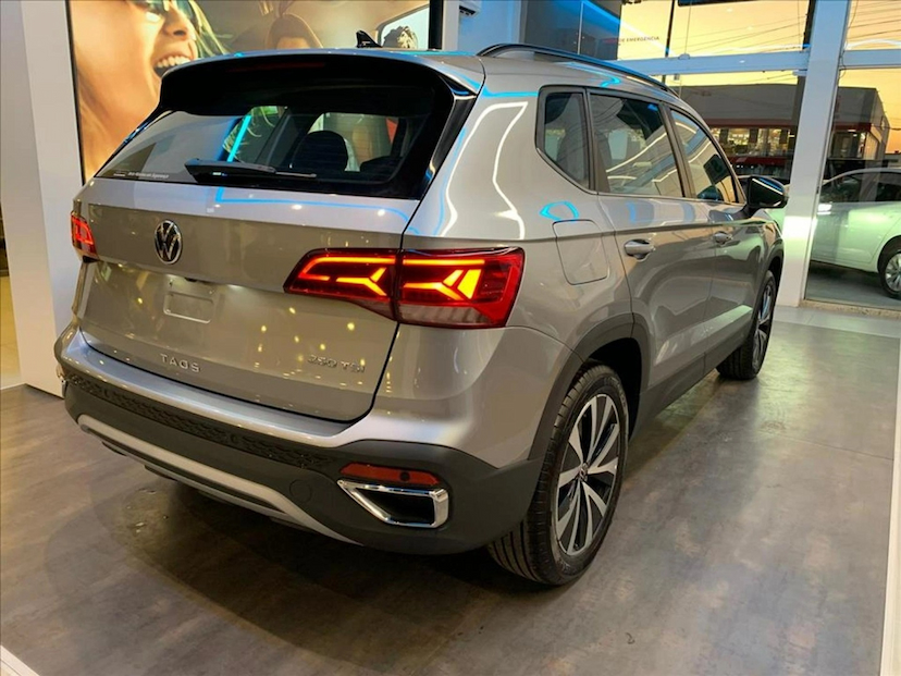 Foto do veículo VOLKSWAGEN TAOS 1.4 250 TSI TOTAL FLEX COMFORTLINE AUTOMÁTICO 2025 0 KM 185.600,00