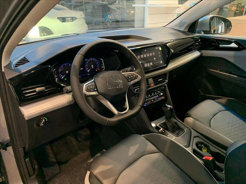 Foto do veículo VOLKSWAGEN TAOS 1.4 250 TSI TOTAL FLEX COMFORTLINE AUTOMÁTICO 2025 0 KM 185.600,00