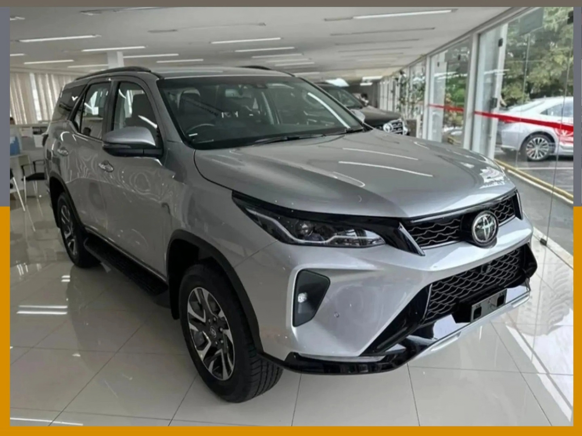 Foto do veículo TOYOTA HILUX SW4 2.8 D-4D TURBO DIESEL SRX PLATINUM 7L 4X4 AUTOMÁTICO 2026/2026 0 KM R$ 378.900,00