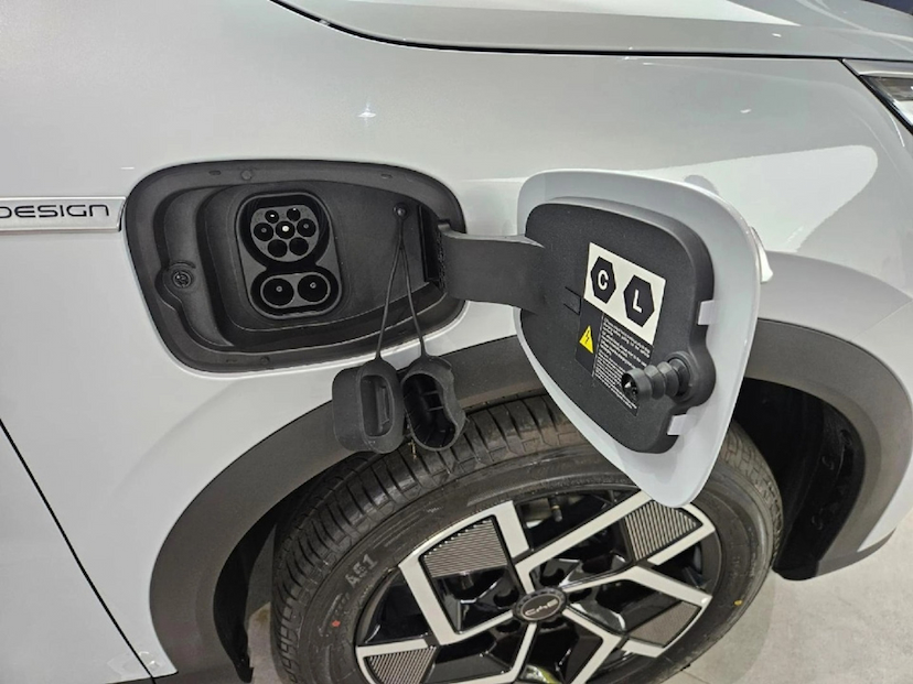 Foto do veículo BYD YUAN PLUS 60,8 KW ELÉTRICO 2026 0 KM 233.800,00