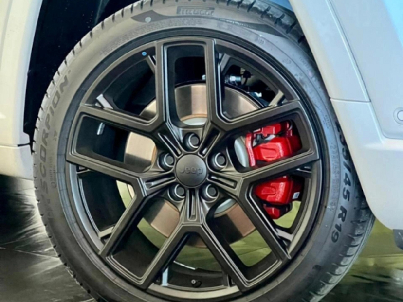 Foto do veículo JEEP COMPASS 2.0 HURRICANE 4 TURBO GASOLINA BLACKHAWK AT9 2026 0 KM 237.777,00