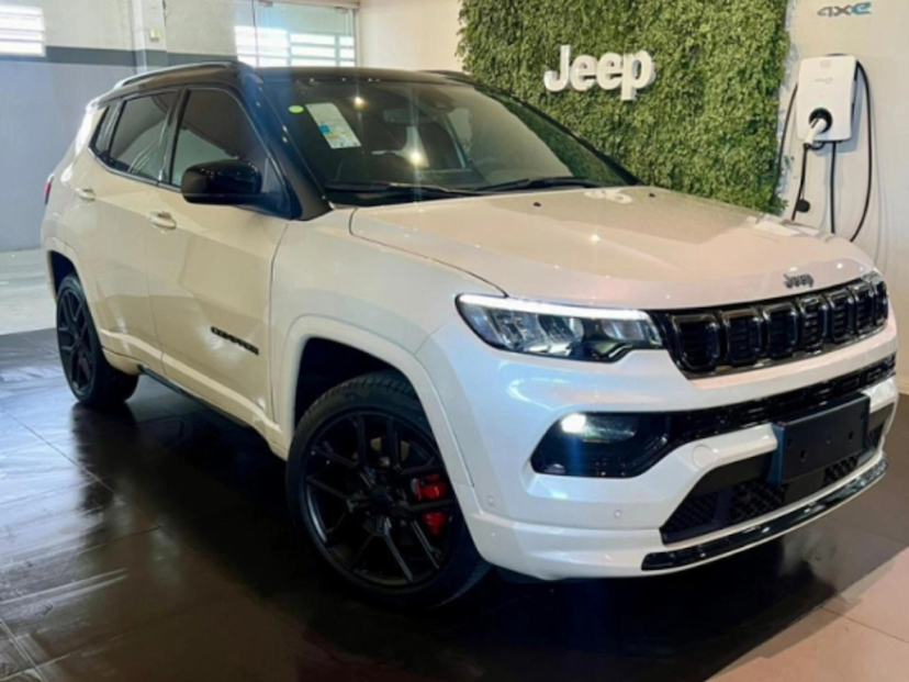 Foto do veículo JEEP COMPASS 2.0 HURRICANE 4 TURBO GASOLINA BLACKHAWK AT9 2026 0 KM 237.777,00
