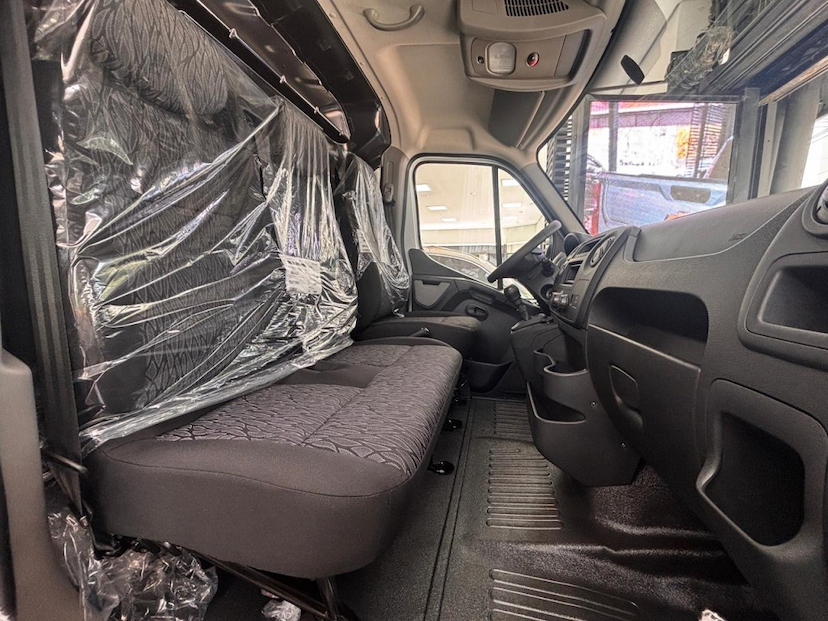 Foto do veículo RENAULT MASTER 2.3 DCI DIESEL EXTRA FURGÃO L3H2 3P MANUAL 2026 0 KM 263.800,00