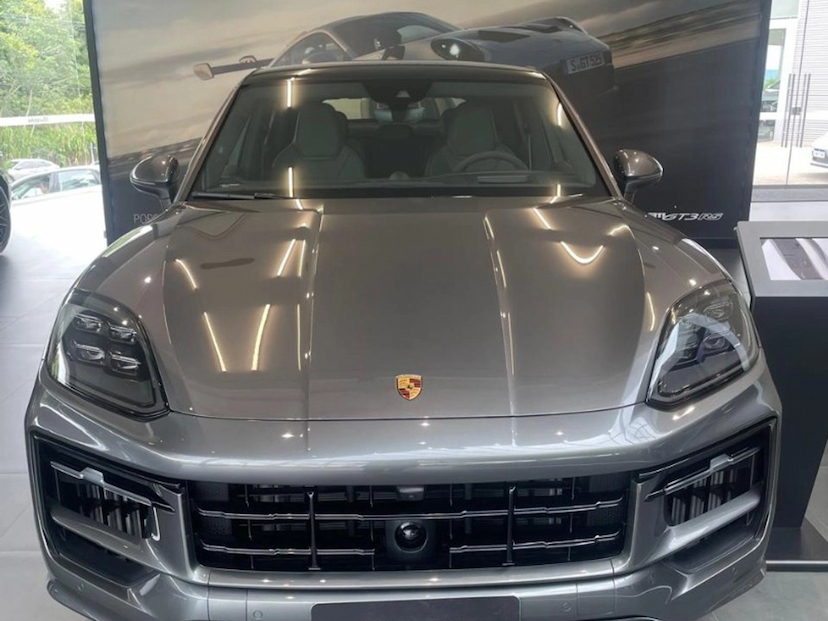 Foto do veículo PORSCHE CAYENNE 3.0 V6 S E-HYBRID AWD TIPTRONIC S 2024 0 KM 980.890,00