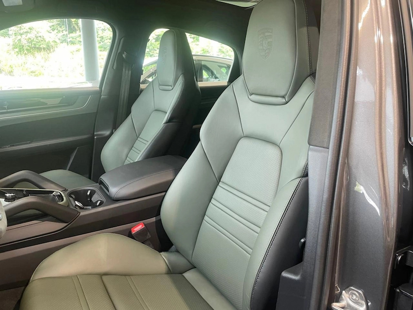 Foto do veículo PORSCHE CAYENNE 3.0 V6 S E-HYBRID AWD TIPTRONIC S 2024 0 KM 980.890,00