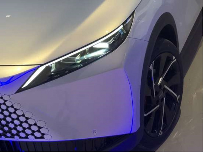 Foto do veículo OMODA 7 1.5 TGDI PHEV PRESTIGE DHT 2027 0 KM 278.900,00