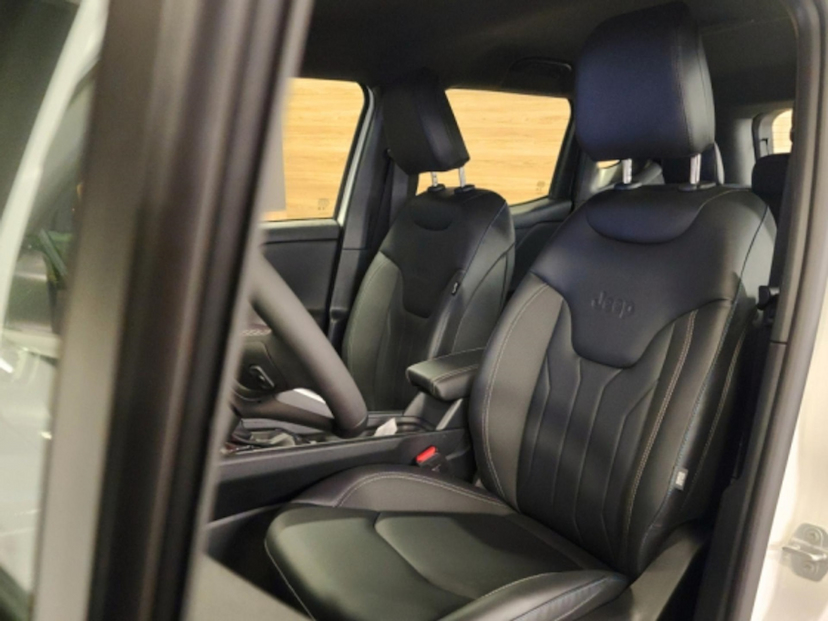 Foto do veículo JEEP RENEGADE 1.3 T270 TURBO MHEV LONGITUDE AT6 2027 0 KM 143.200,00