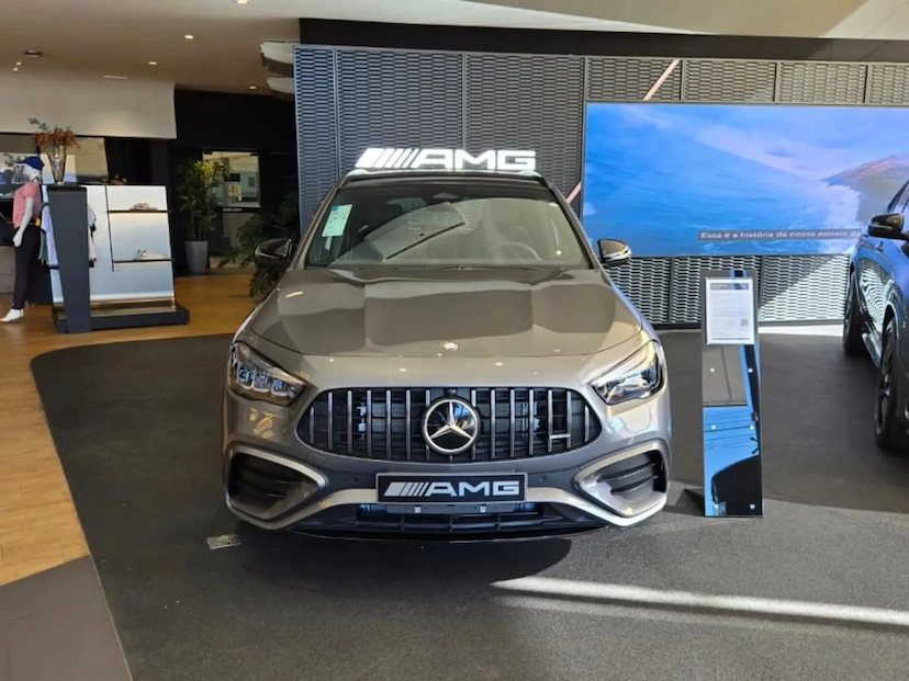 Foto do veículo MERCEDES-BENZ GLA 35 AMG 2.0 MHEV 4MATIC SPEEDSHIFT 2026 0 KM 537.777,00