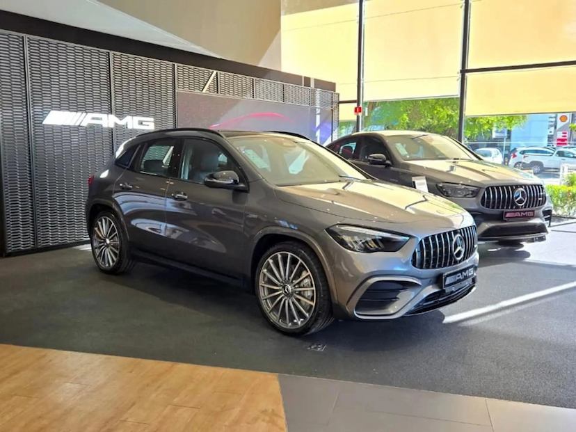Foto do veículo MERCEDES-BENZ GLA 35 AMG 2.0 MHEV 4MATIC SPEEDSHIFT 2026 0 KM 537.777,00