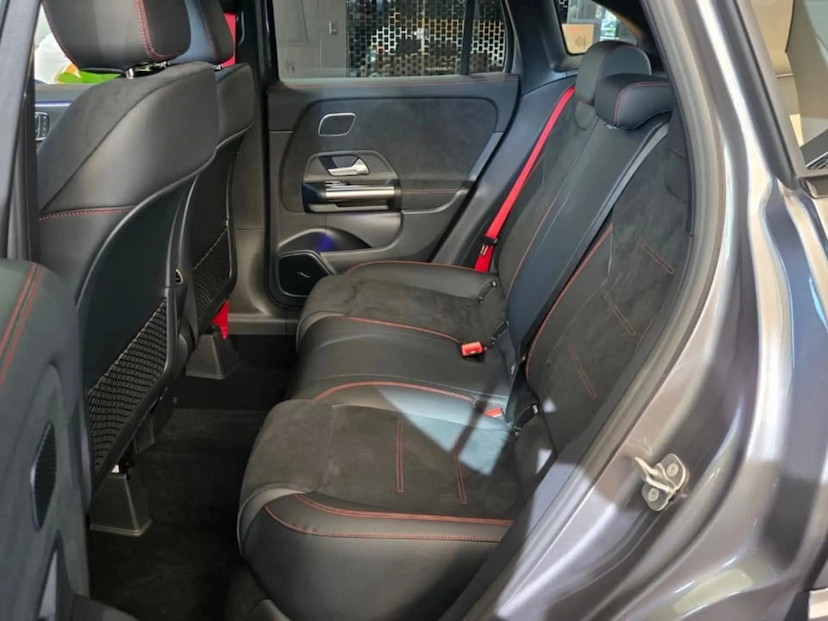 Foto do veículo MERCEDES-BENZ GLA 35 AMG 2.0 MHEV 4MATIC SPEEDSHIFT 2026 0 KM 537.777,00