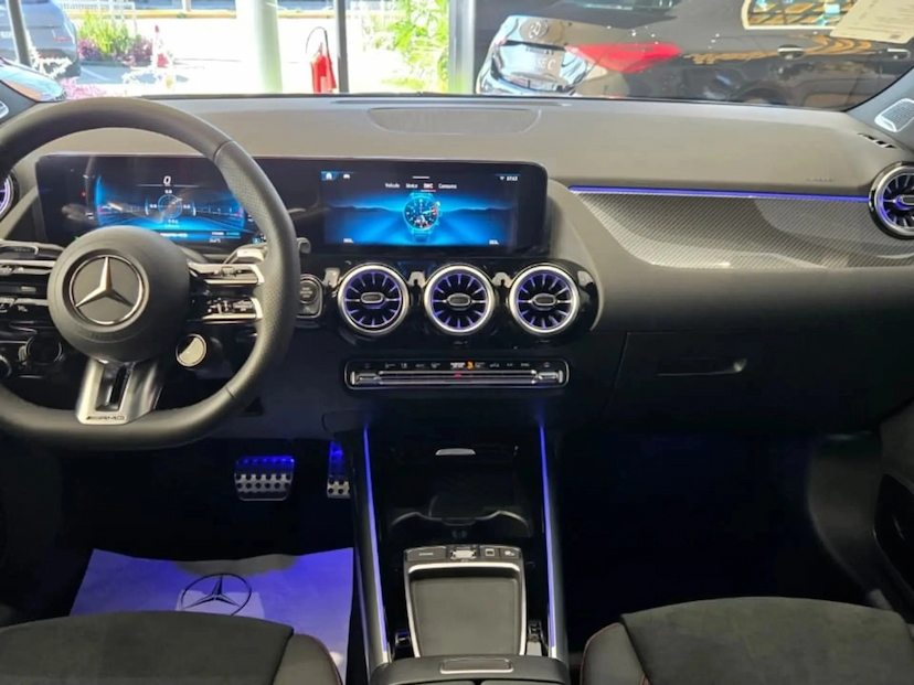 Foto do veículo MERCEDES-BENZ GLA 35 AMG 2.0 MHEV 4MATIC SPEEDSHIFT 2026 0 KM 537.777,00
