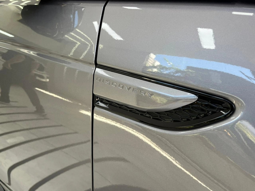 Foto do veículo LAND ROVER DISCOVERY SPORT 2.0 P250 TURBO FLEX R-DYNAMIC SE AUTOMÁTICO 2025 0 KM 565.777,00