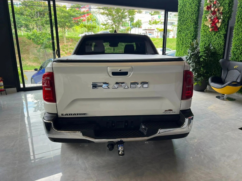 Foto do veículo RAM RAMPAGE 2.2 TURBO DIESEL LARAMIE 4X4 AUTOMÁTICO 2027 0 KM 224.780,00
