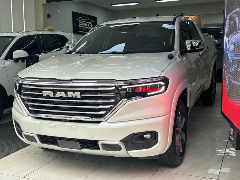 Foto do veículo RAM RAMPAGE 2.2 TURBO DIESEL LARAMIE 4X4 AUTOMÁTICO 2027 0 KM 219.980,00