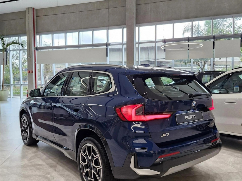 Foto do veículo BMW X1 2.0 16V TURBO GASOLINA SDRIVE20I X-LINE STEPTRONIC 2026 0 KM 349.890,00