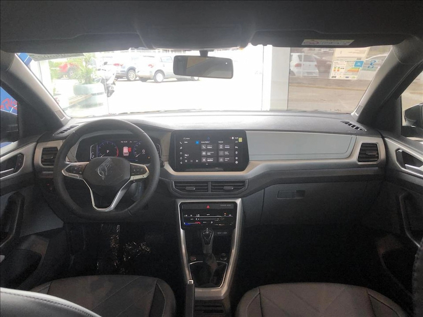 Foto do veículo VOLKSWAGEN T-CROSS 1.0 200 TSI TOTAL FLEX AUTOMÁTICO 2026 0 KM 245.890,00