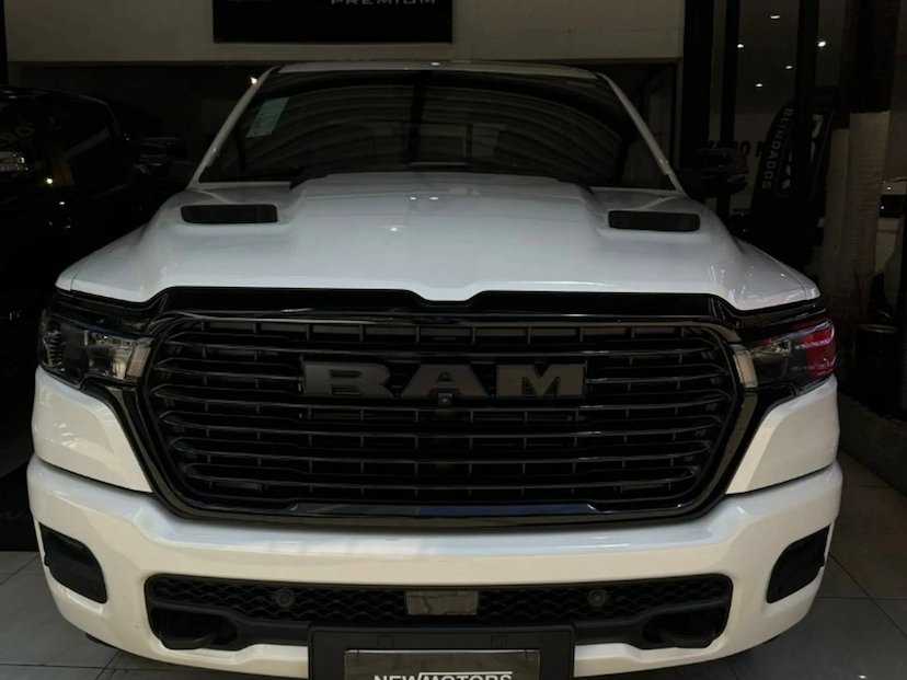Foto do veículo RAM 1500 3.0 HURRICANE 6 BITURBO GASOLINA LARAMIE NIGHT EDITION CD 4X4 AUTOMÁTICO 2025 0 KM 594.690,00