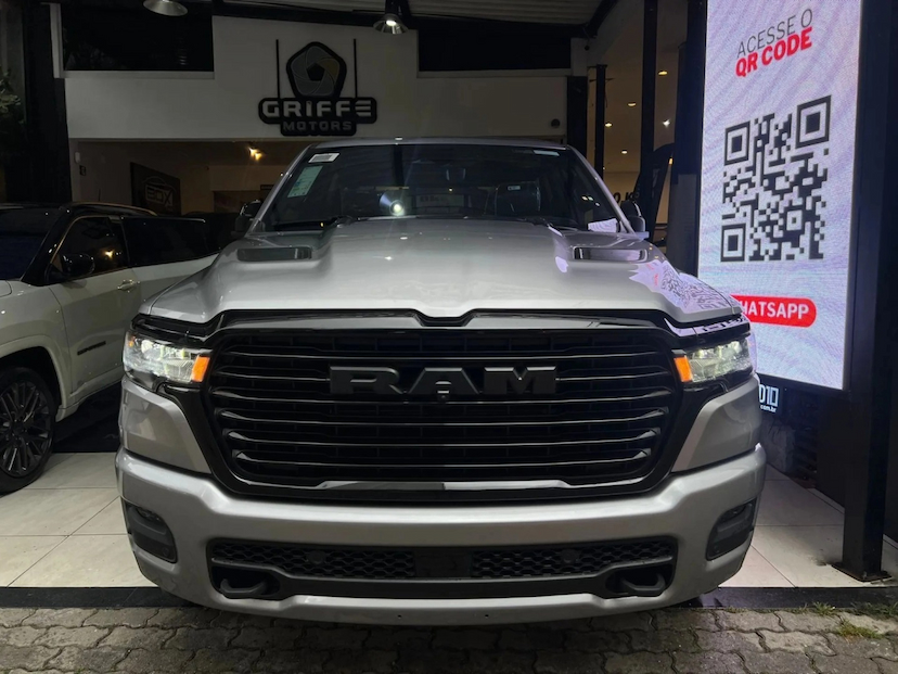 Foto do veículo RAM 1500 3.0 HURRICANE 6 BITURBO GASOLINA LARAMIE NIGHT EDITION CD 4X4 AUTOMÁTICO 2025 0 KM 594.690,00