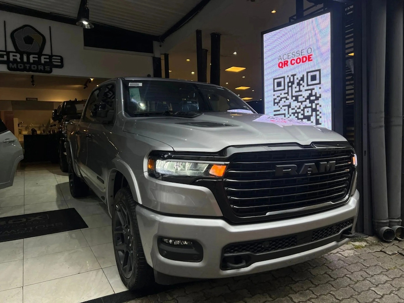 Foto do veículo RAM 1500 3.0 HURRICANE 6 BITURBO GASOLINA LARAMIE NIGHT EDITION CD 4X4 AUTOMÁTICO 2025 0 KM 594.690,00