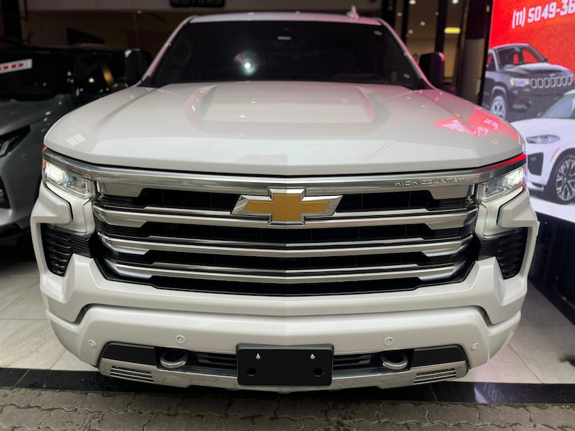 Foto do veículo CHEVROLET SILVERADO 5.3 V8 GASOLINA 1500 HIGH COUNTRY 4X4 AUTOMÁTICO 2026 0 KM 479.800,00