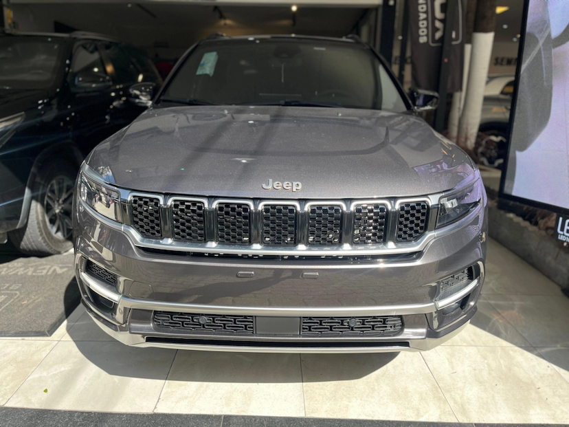 Foto do veículo JEEP COMMANDER 2.2 TURBO DIESEL OVERLAND AT9 2026 0 KM 278.500,00